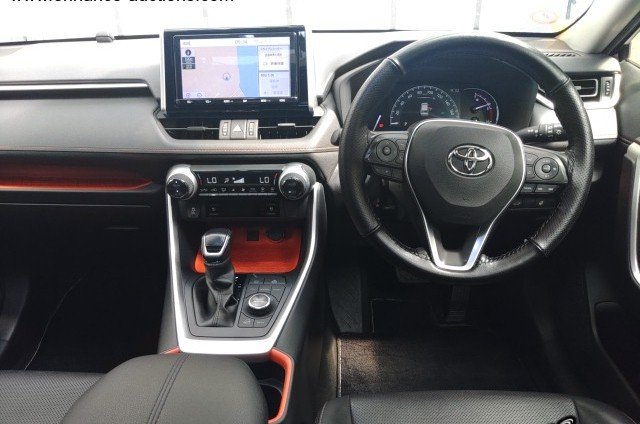 
								TOYOTA RAV4 full									