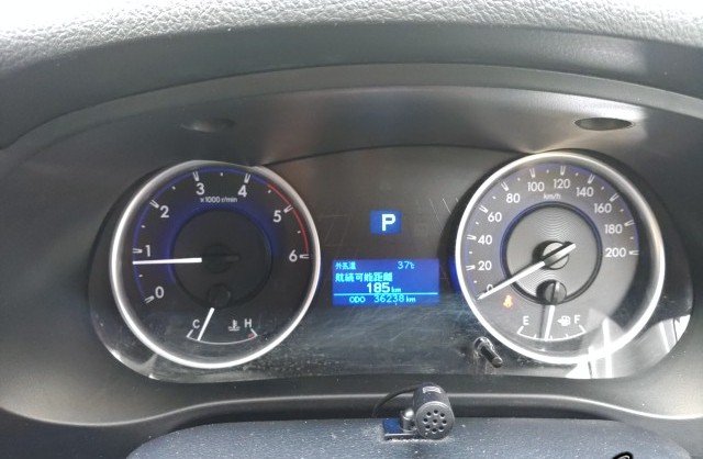 
								TOYOTA HILUX full									