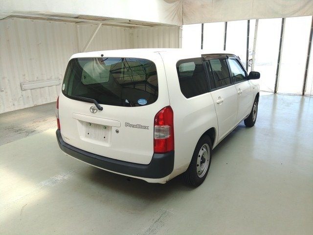 
								TOYOTA PROBOX full									