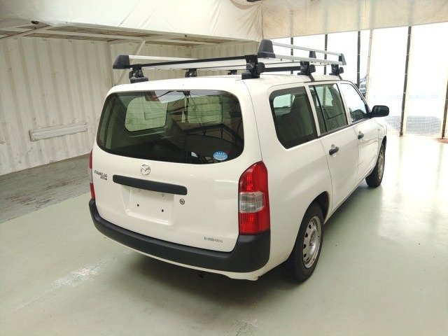 
								MAZDA FAMILIA full									