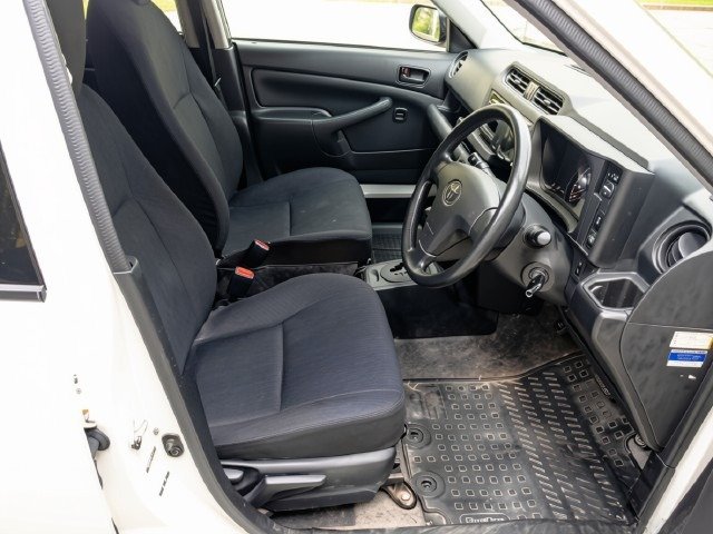 
								TOYOTA PROBOX full									