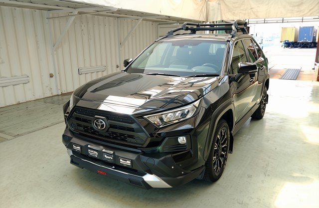 TOYOTA RAV4