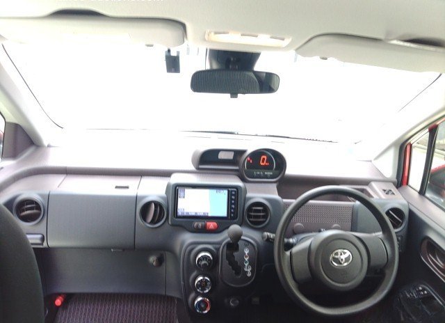 
								TOYOTA SPADE full									