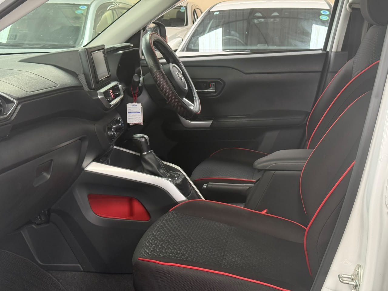 
								TOYOTA RAIZE full									
