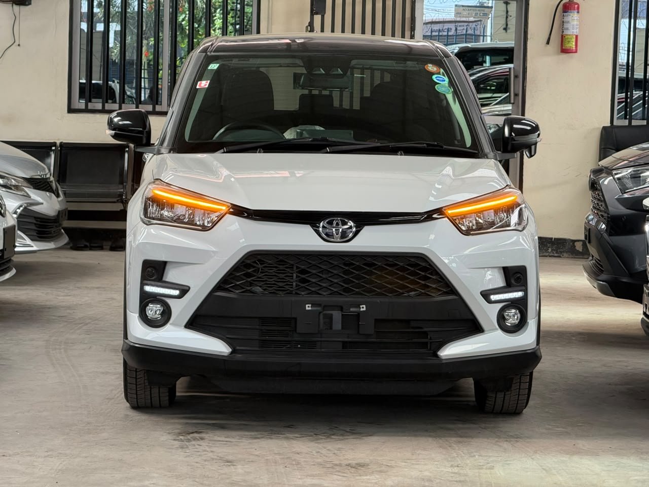 
								TOYOTA RAIZE full									
