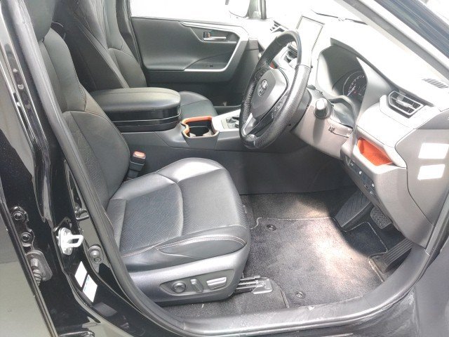 
								TOYOTA RAV4 full									