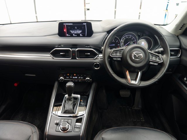 
								MAZDA CX-5 full									